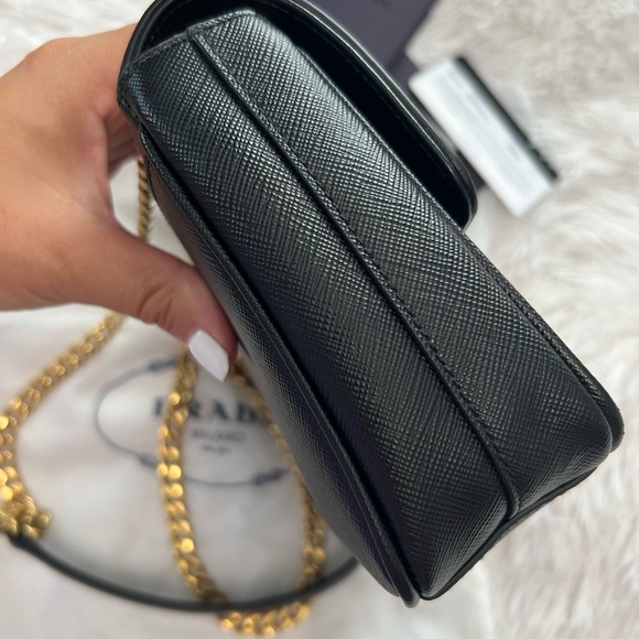 PRADA Saffiano Flap Shoulder Bag in black. - Picture 7 of 14